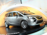 Zafira Tourer Concept    -  25