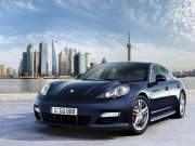 Porsche Panamera-  4