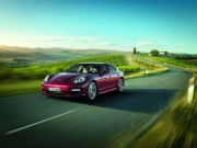 Panamera  Panamera 4-  3