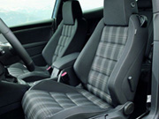 Volkswagen Golf    -  12