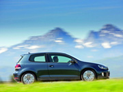 Volkswagen Golf    -  2